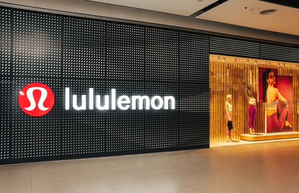 lululemon เปิดแฟลกชิพสโตร์แห่งแรกในประเทศไทย  พร้อมเชิญชวนคนไทยมีสุขภาพดีแบบองค์รวม