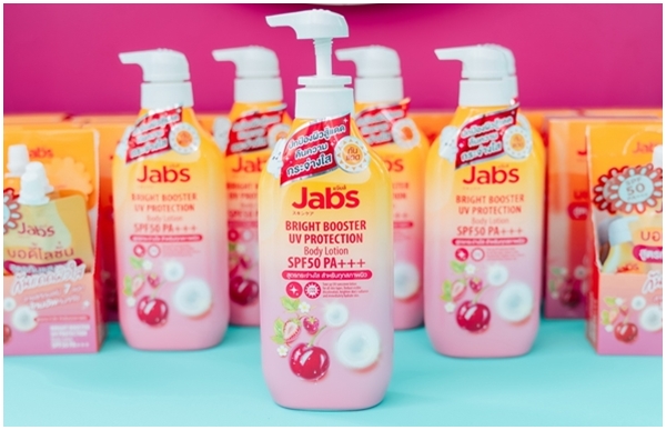 แจ๊บส์ ฉลองยอดขาย 1 ล้านชิ้น  “Jabs Bright Booster UV Protection Lotion” แจกโปรหนักจัดเต็มคืนกำไรให้ลูกค้า ด้วยโปรโมชั่นลดแรง 1แถม1