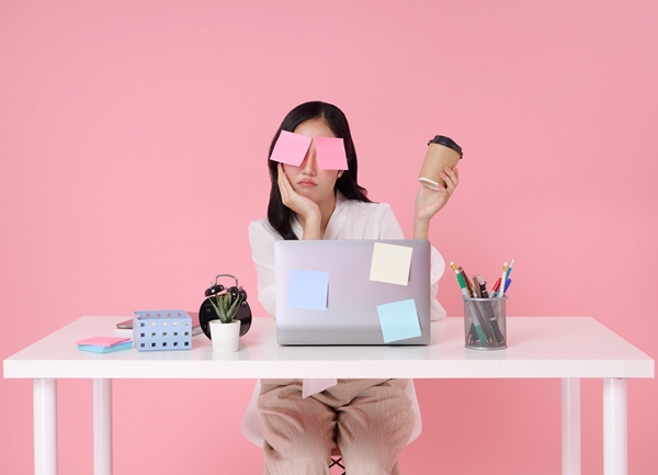 ถอดรหัสความสำเร็จ สไตล์เวิร์คกิ้งวูแมน   “ทำงานหนัก….รักตัวเองให้เป็น” ที่มากกว่าแค่ออกกำลังกายหรือความสวยงาม แต่คือเรื่องของการฟังสัญญาณสุขภาพของร่างกายตัวเอง